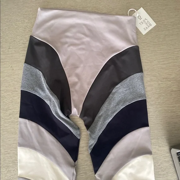 Port de bras leggings